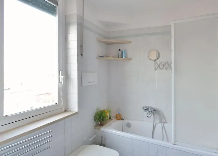 דירה Super Sunny Penthouse With Terrace