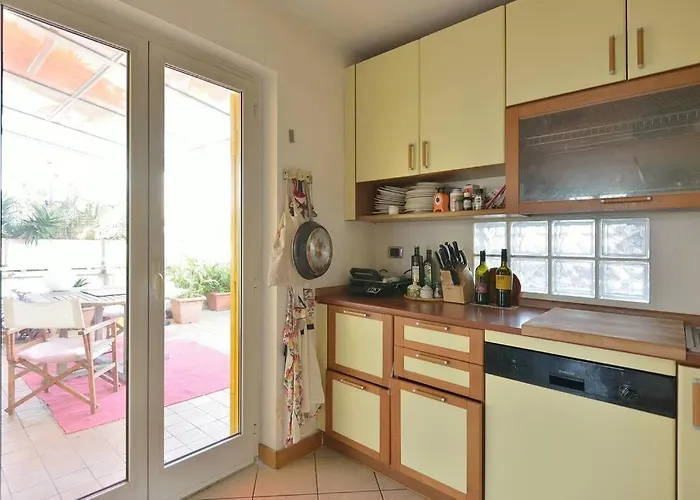 דירה Super Sunny Penthouse With Terrace *